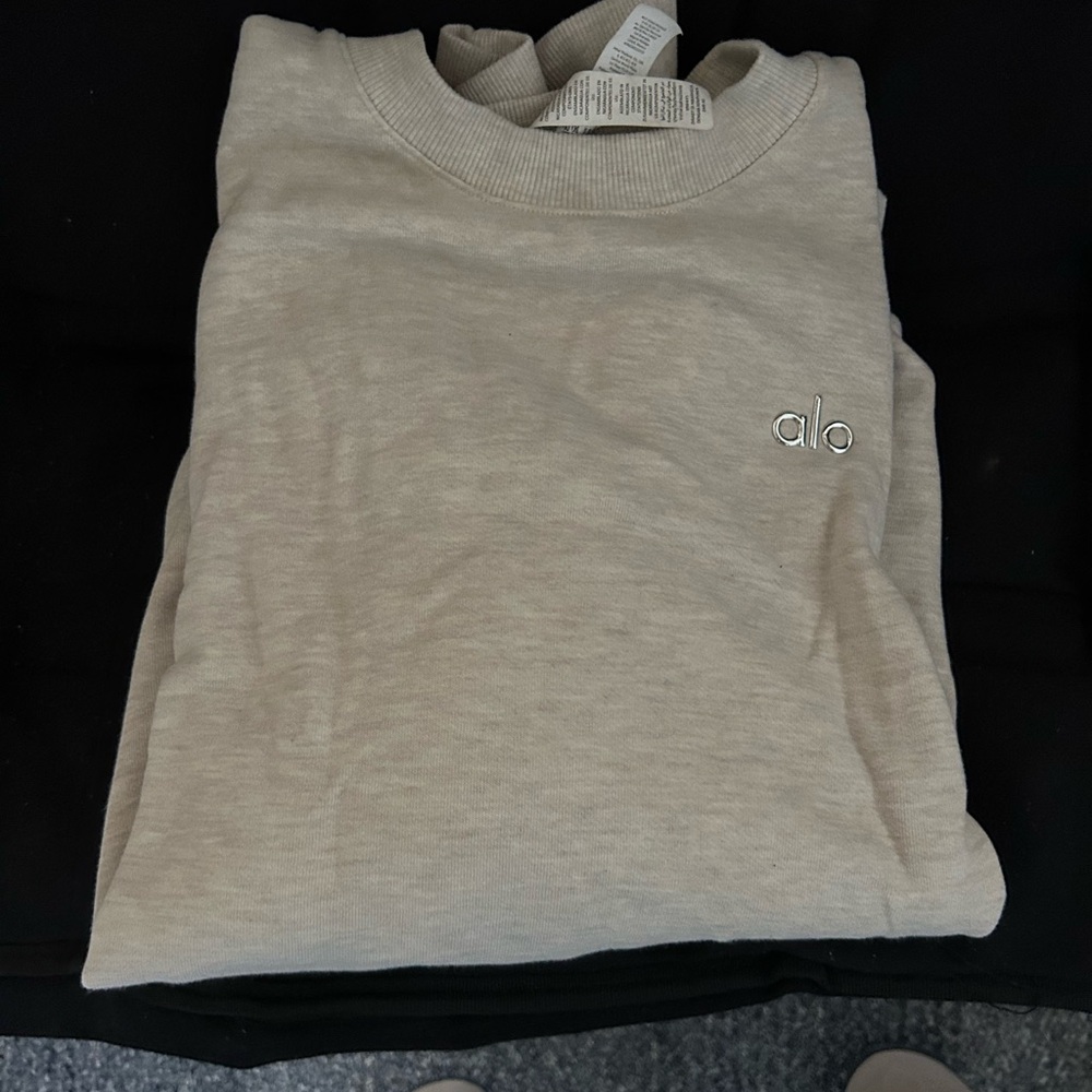 ALO Acalade Crewneck